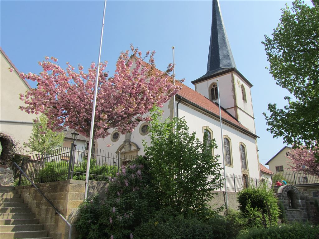 Kirche St. Kilian, Holzhausen Kirche St. Kilian, Holzhausen